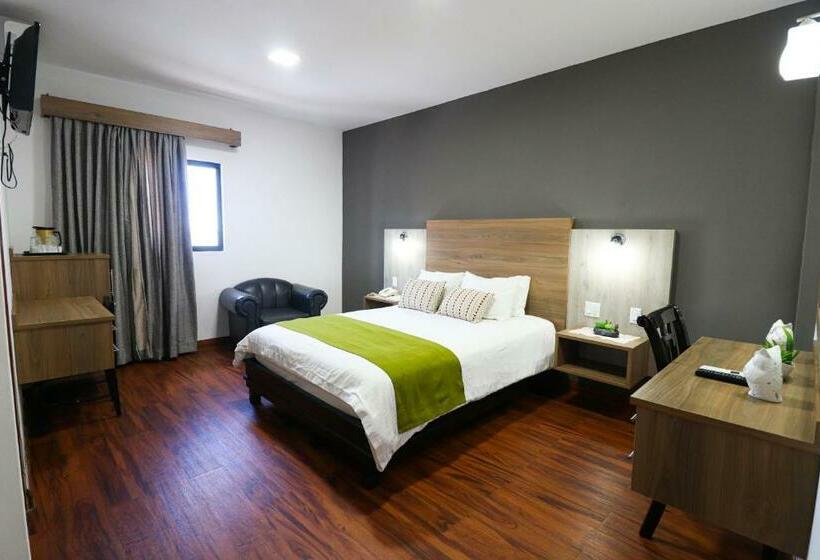 Номер Стандарт, Puerta Del Sol