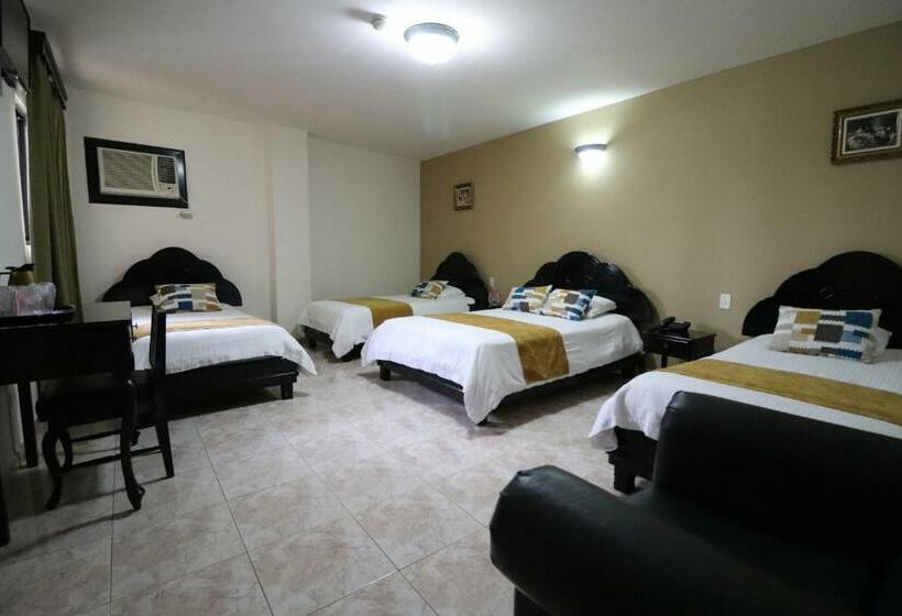 Семейный Номер, Puerta Del Sol