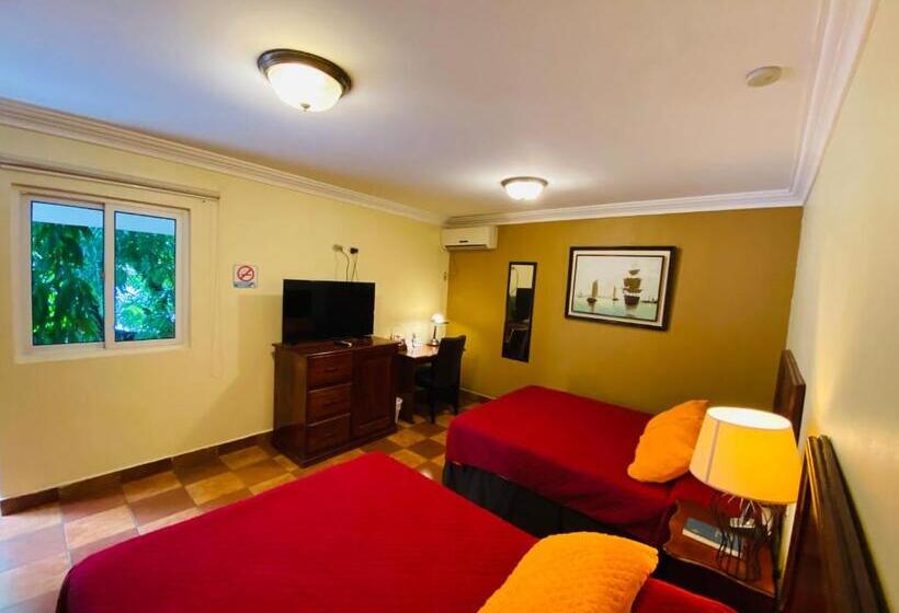 اتاق لوکس چهار تخته, Puerto Libre