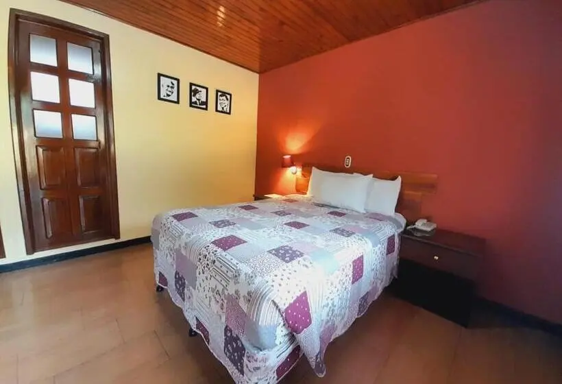 اتاق استاندارد یک نفره, Y Restaurante Villa Esmeralda