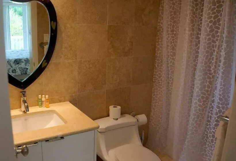 2 Bedroom Apartment Side Sea View, The Hamilton Beach Villas & Spa