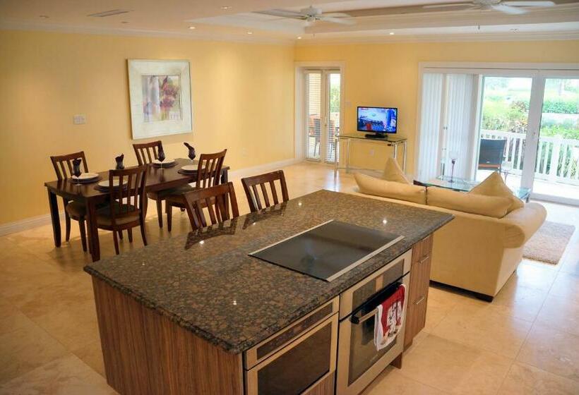 2침실 아파트 측면 바다 전망, The Hamilton Beach Villas & Spa