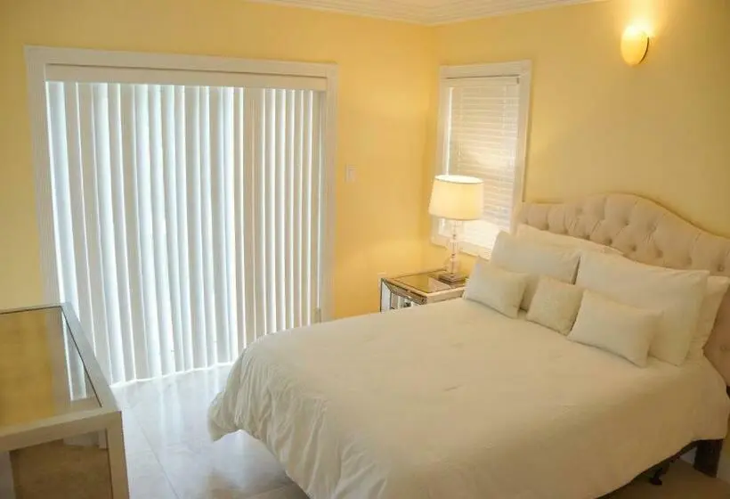 2 Bedroom Apartment Side Sea View, The Hamilton Beach Villas & Spa