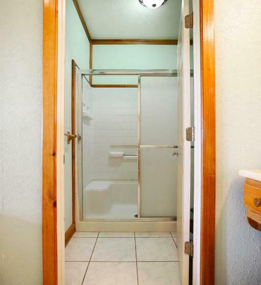 اتاق خانوادگی, Sea Eye Hotel   Laguna Building