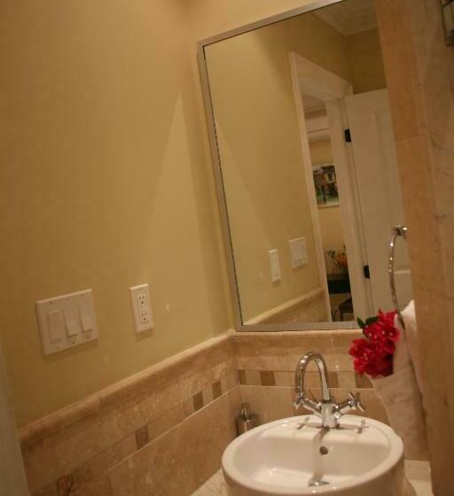 スタンダードスタジオ, The Atrium Resort