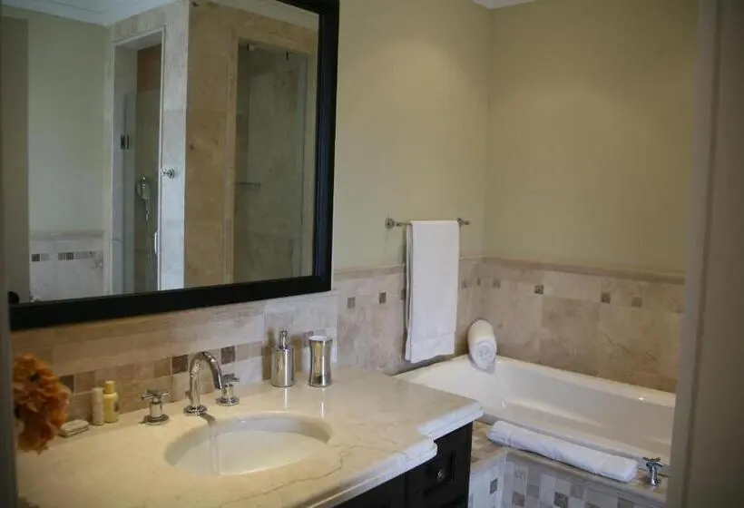 سوئیت 2 خوابه, The Atrium Resort