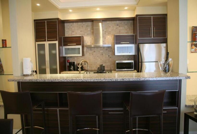 ペントハウス２ベッドルームアパート, The Atrium Resort