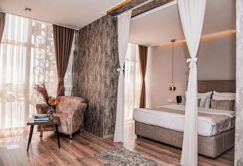 اتاق لوکس, Driada