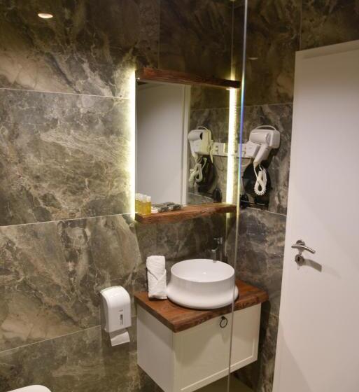 اتاق استاندارد, Driada