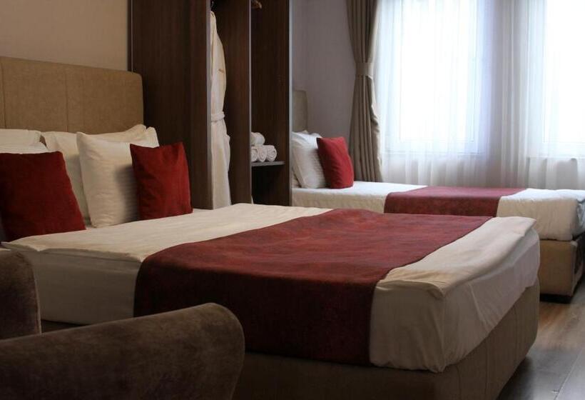 اتاق استاندارد سه نفره, Driada