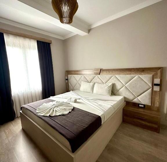 اتاق لوکس, Borea