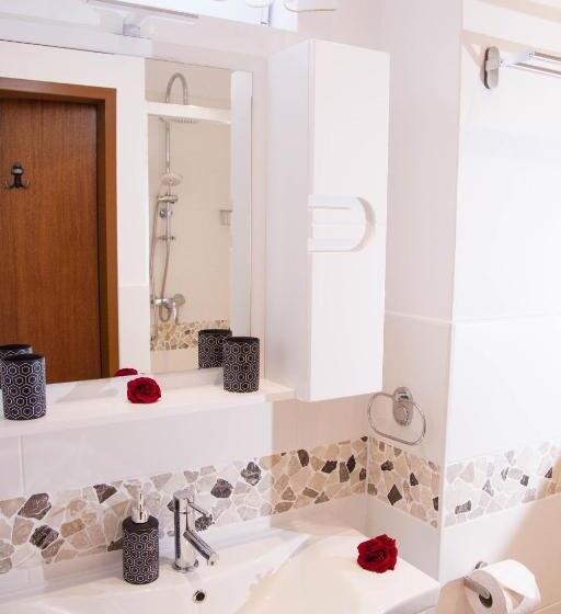 Номер Стандарт Вид на Озеро, Pension Amelie