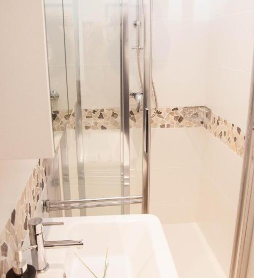 Номер Стандарт Вид на Озеро, Pension Amelie