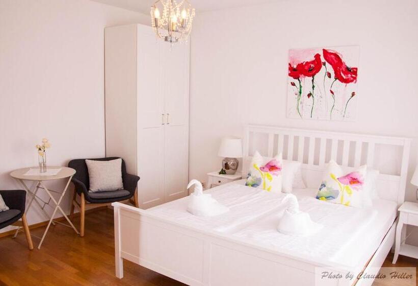 Семейный Номер, Pension Amelie