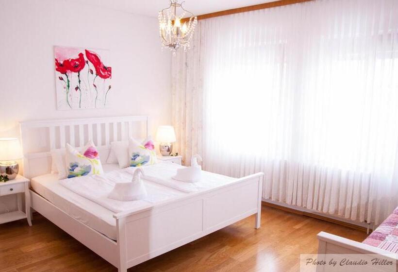 Семейный Номер, Pension Amelie