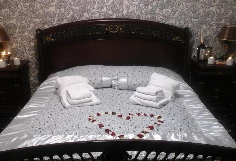 주니어 스위트, Garden Hall