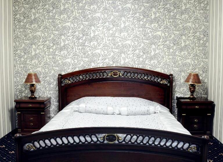 주니어 스위트, Garden Hall