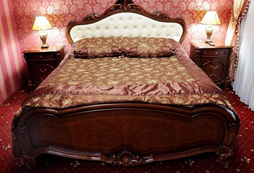 주니어 스위트, Garden Hall