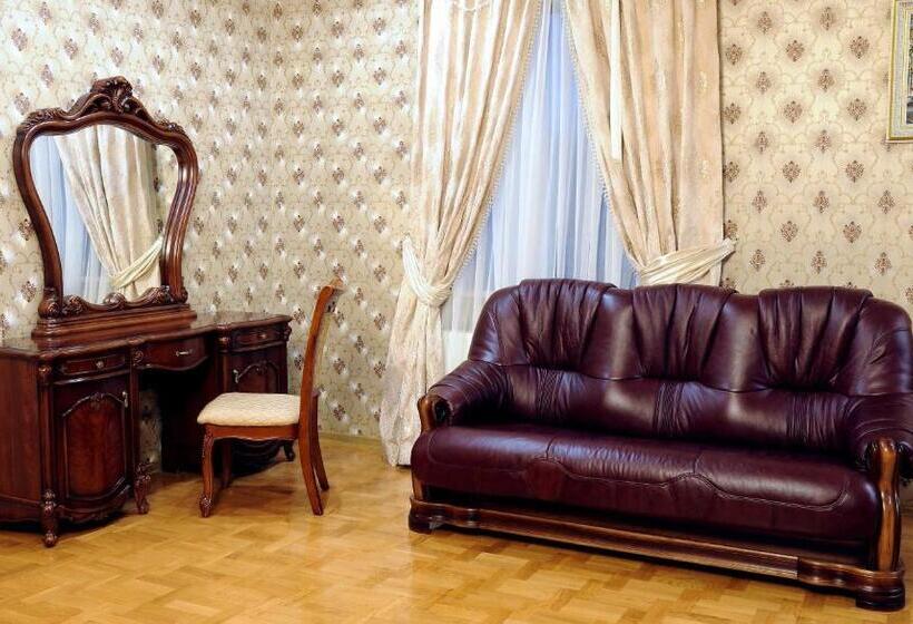 스위트, Garden Hall