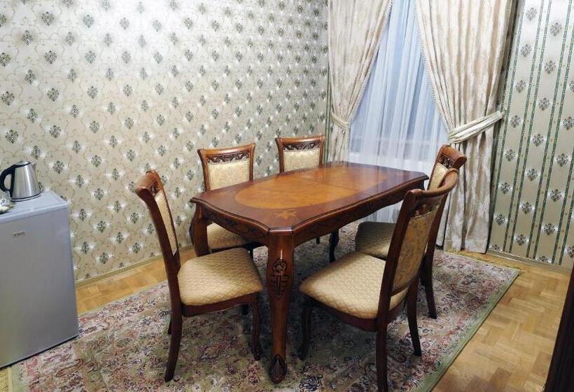 스위트, Garden Hall