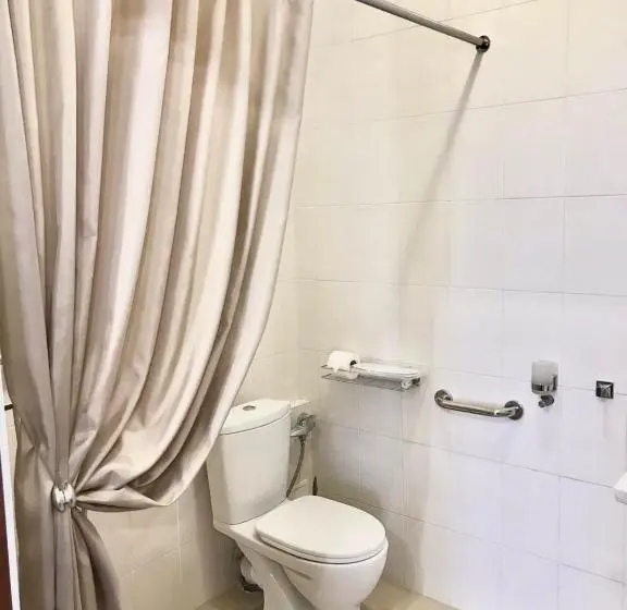 اتاق استاندارد برای معلولان, Garden Hall
