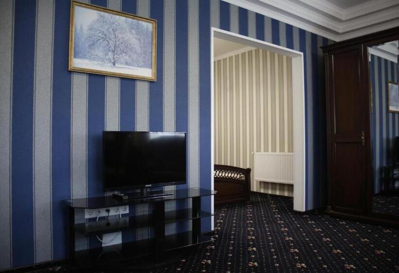 주니어 스위트, Garden Hall