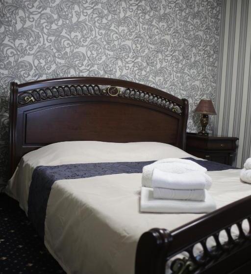 주니어 스위트, Garden Hall