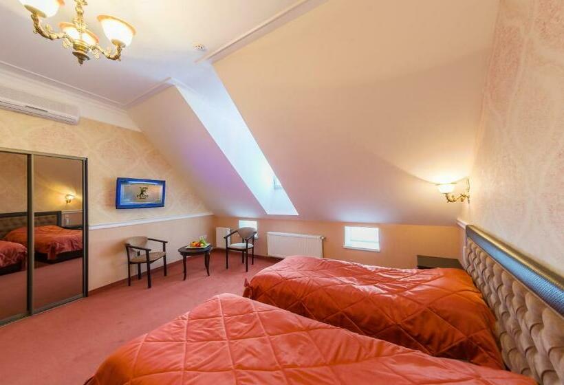 اتاق راحتی, Franz Hotel&restaurant