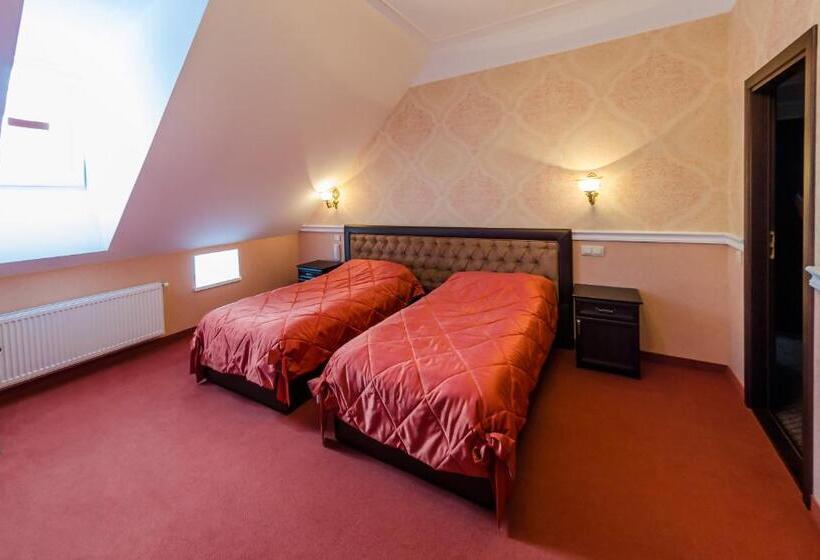 اتاق راحتی, Franz Hotel&restaurant