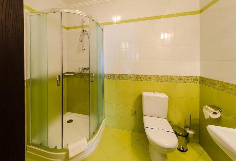 سوییت جونیور, Franz Hotel&restaurant