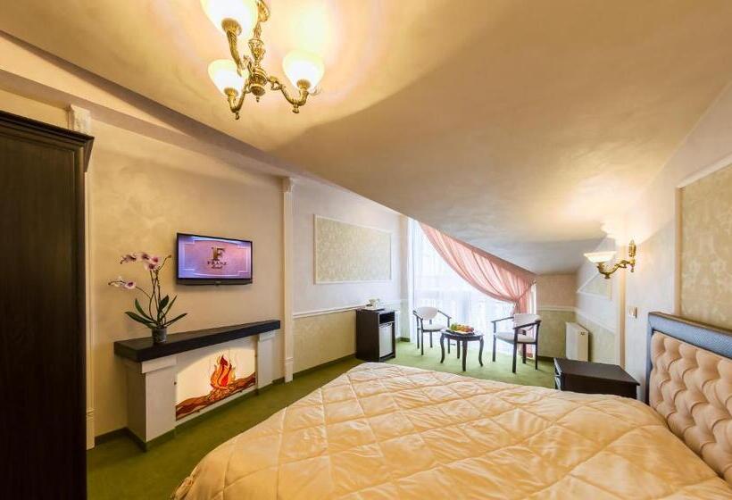 سوییت جونیور, Franz Hotel&restaurant