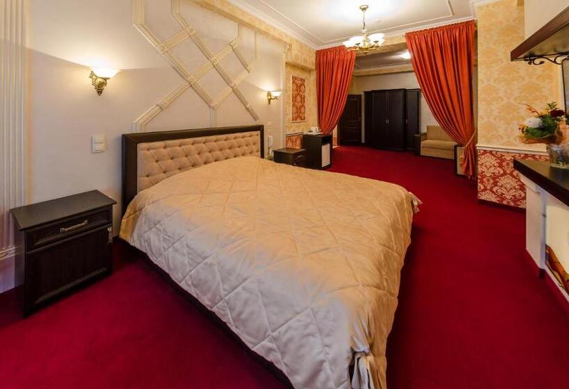 سوییت جونیور راحتی, Franz Hotel&restaurant