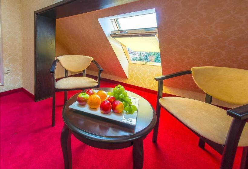 اتاق لوکس, Franz Hotel&restaurant