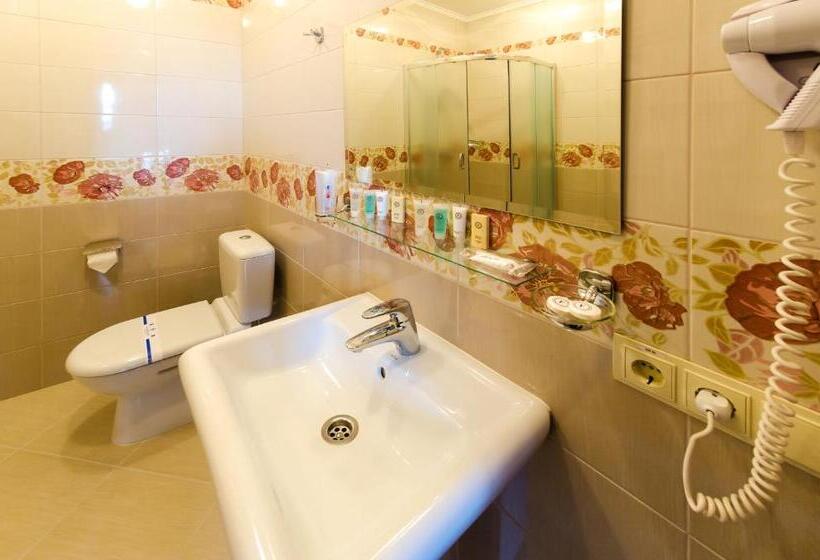 اتاق راحتی, Franz Hotel&restaurant