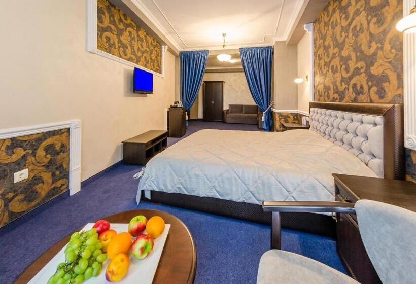 سوییت جونیور راحتی, Franz Hotel&restaurant