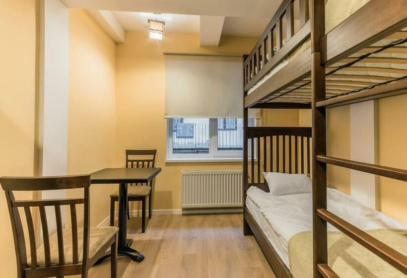 غرفة عائلية, Gar'is Hostel Lviv