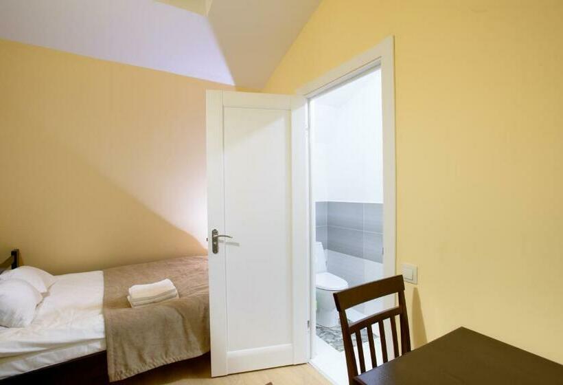غرفة قياسية, Gar'is Hostel Lviv