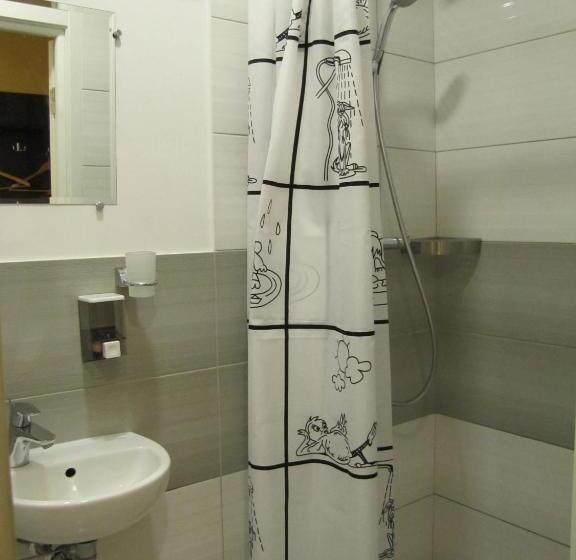 غرفة قياسية, Gar'is Hostel Lviv