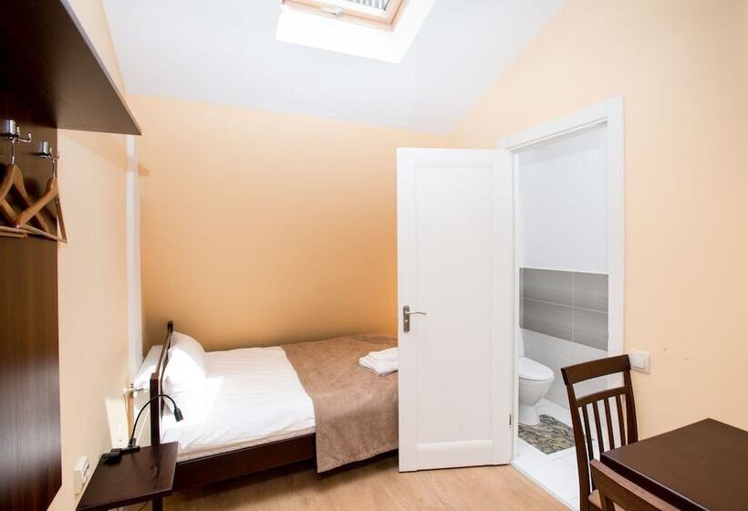 غرفة قياسية, Gar'is Hostel Lviv