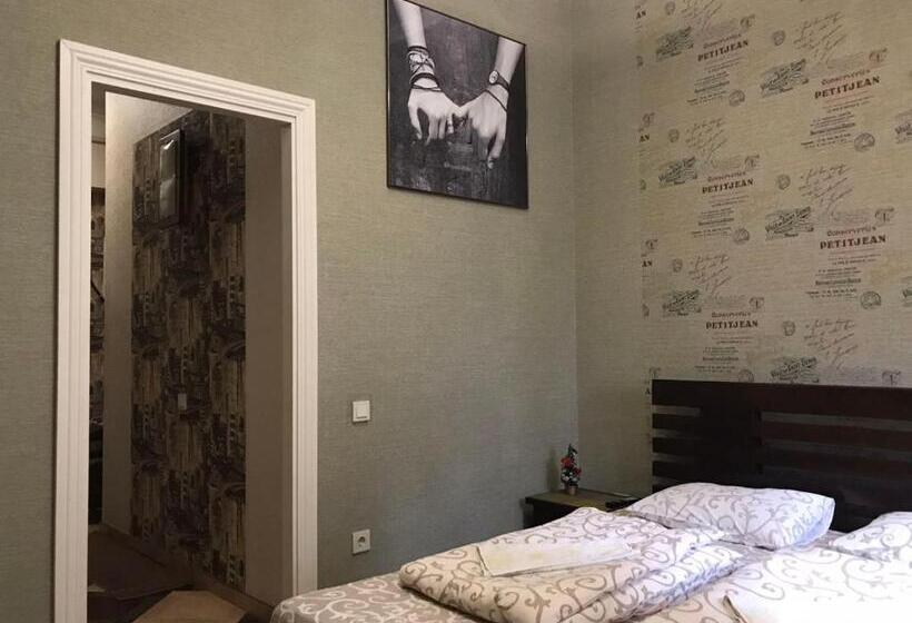 غرفة قياسية حمام مشترك, Hostel Q ,15 хв до жд вокзалу