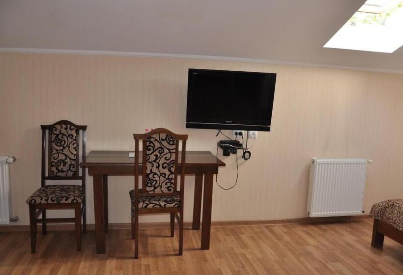 غرفة كومفورت ثلاثية, Etna