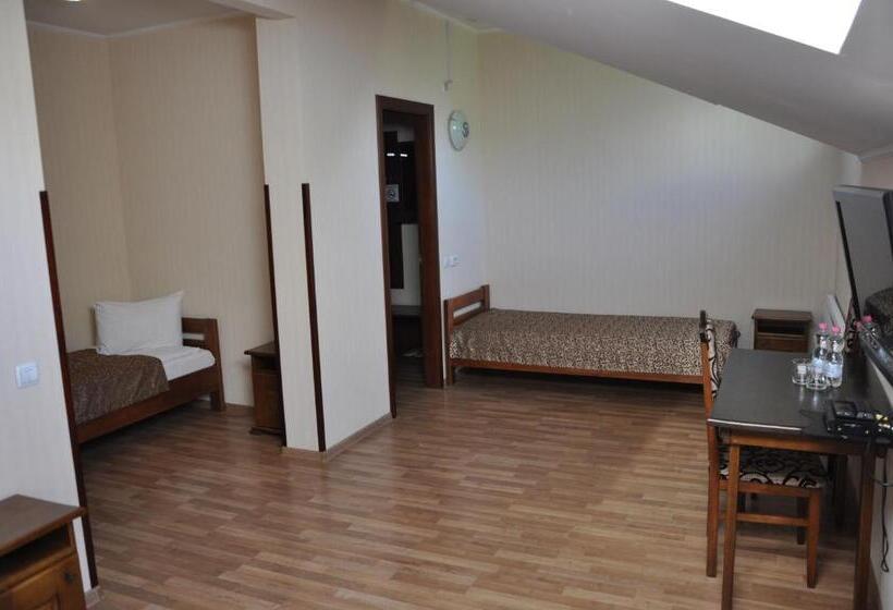 غرفة كومفورت ثلاثية, Etna