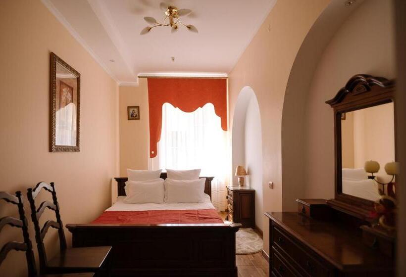 סוויטה, Hetman