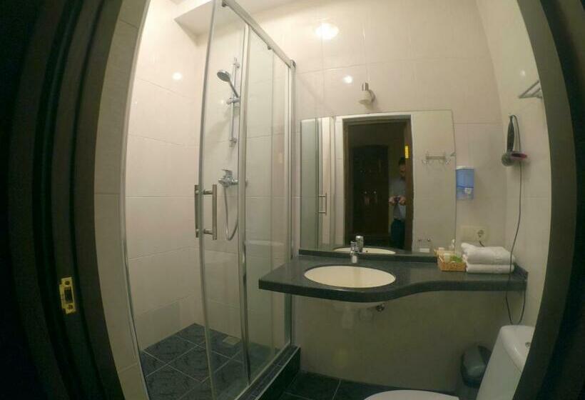 اتاق سوپریور, Lavilia