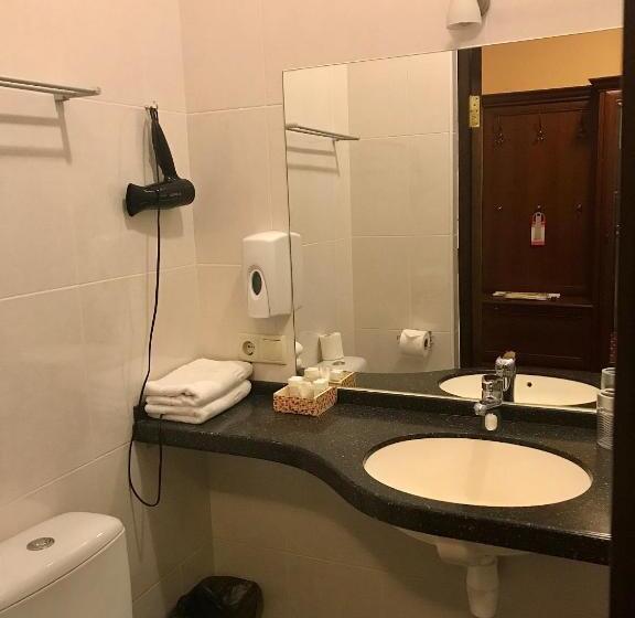 اتاق لوکس, Lavilia