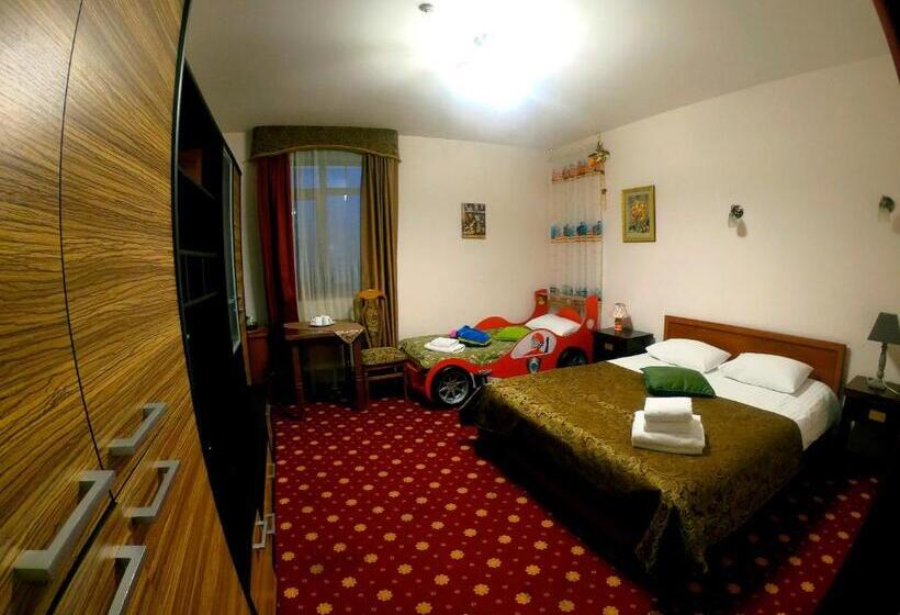 اتاق لوکس, Lavilia