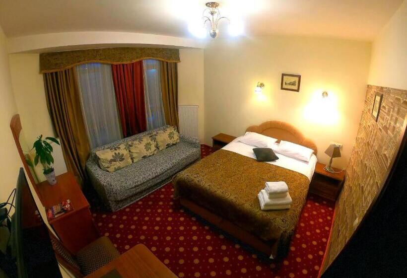 اتاق لوکس, Lavilia