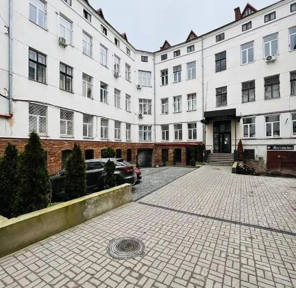 سوییت سوپریور, Lemberg Elite Apartments
