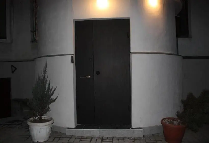 سوییت سوپریور, Lemberg Elite Apartments