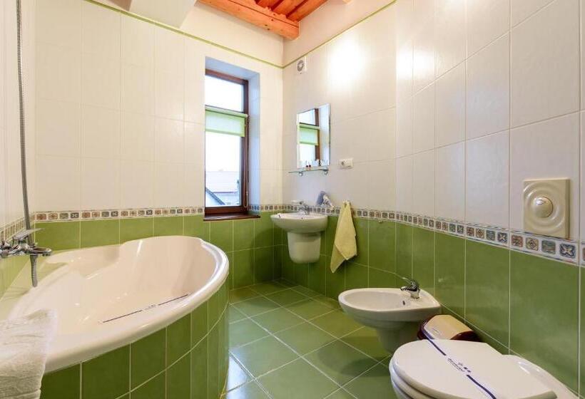 スイート, Letuchiy Gollandets